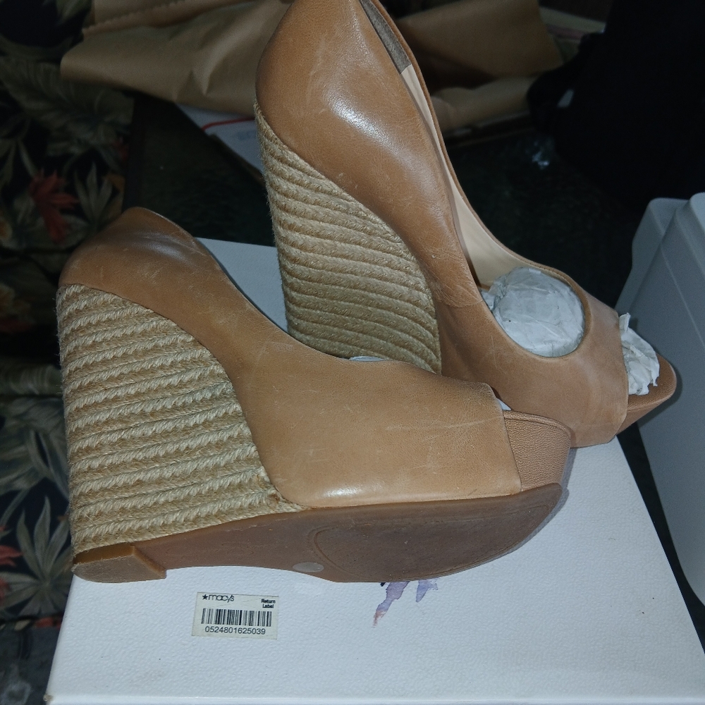 Shoes - Picture 2 of 3